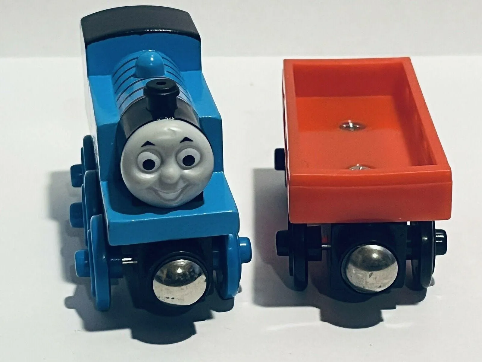 Product image for Thomas & Friends Wooden Railway - Thomas Train & Cargo Caryes