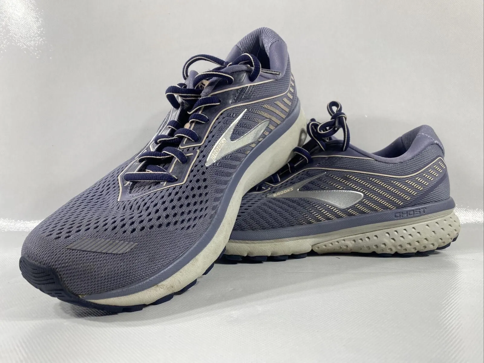 Product image for Brooks Ghost 12 1203051B086 Running Shoes Women's Size 10 - used - Brooks