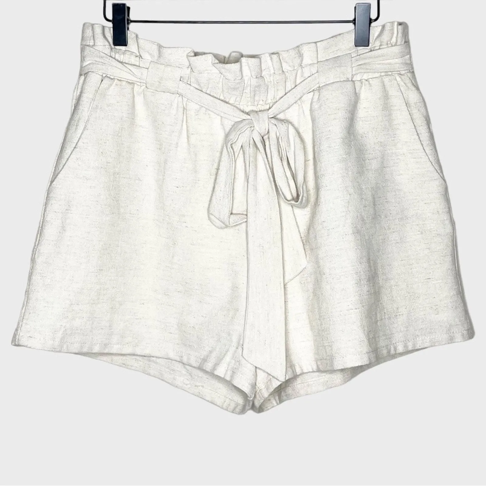 Product image for CHRYSANTHEMUM beige linen cotton blend paperbag waist shorts women's size large - pre-owned---good - chrysanthemum