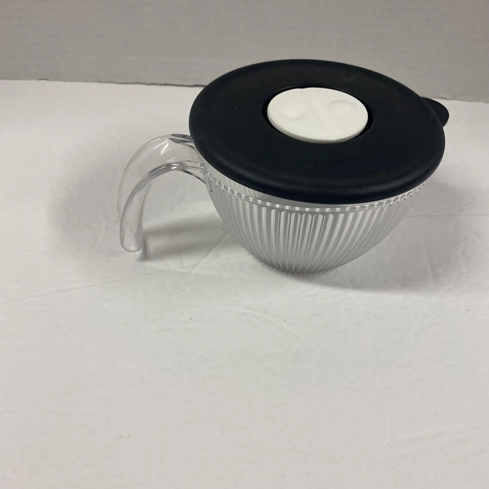 Listing Image Blurred Background