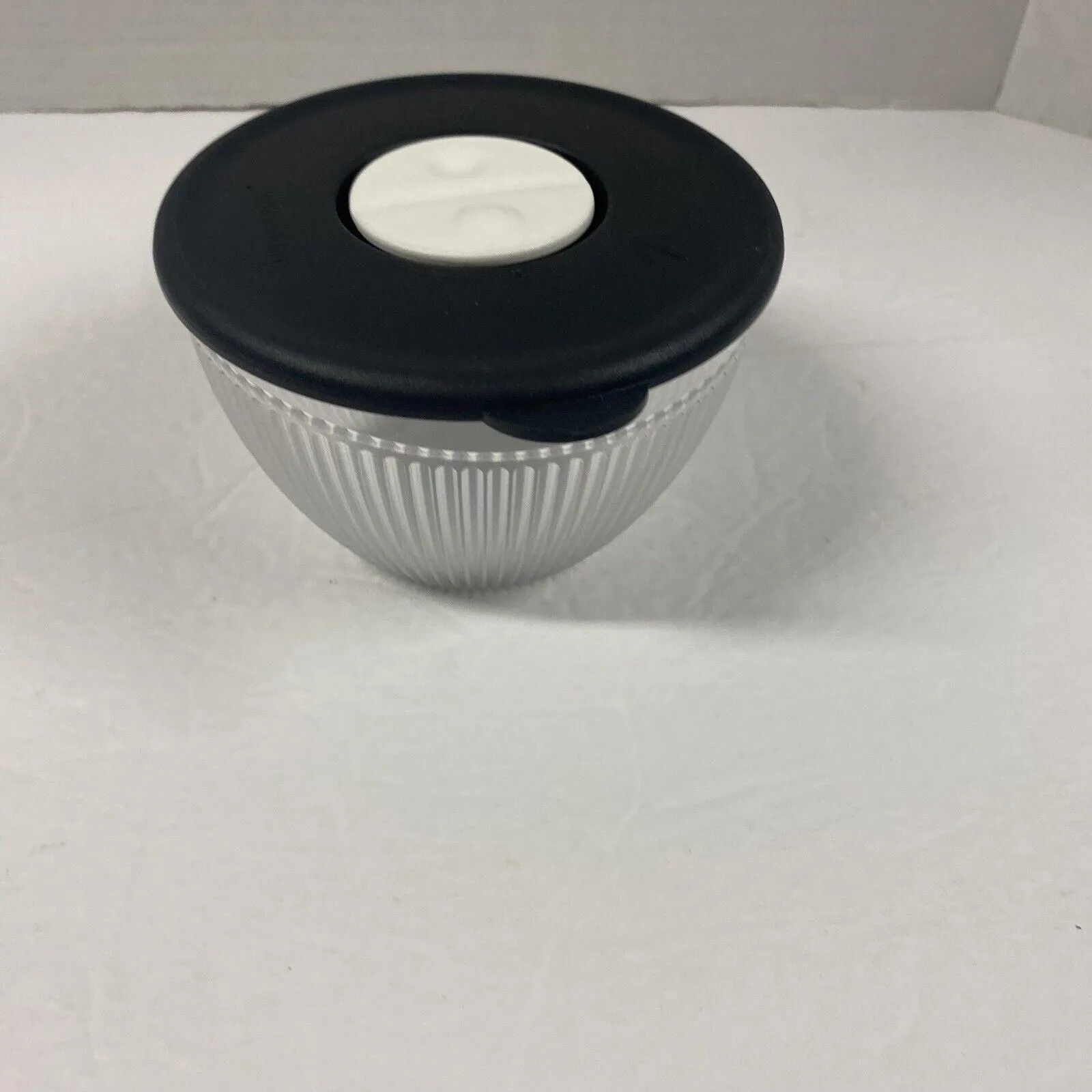 Listing Image Blurred Background