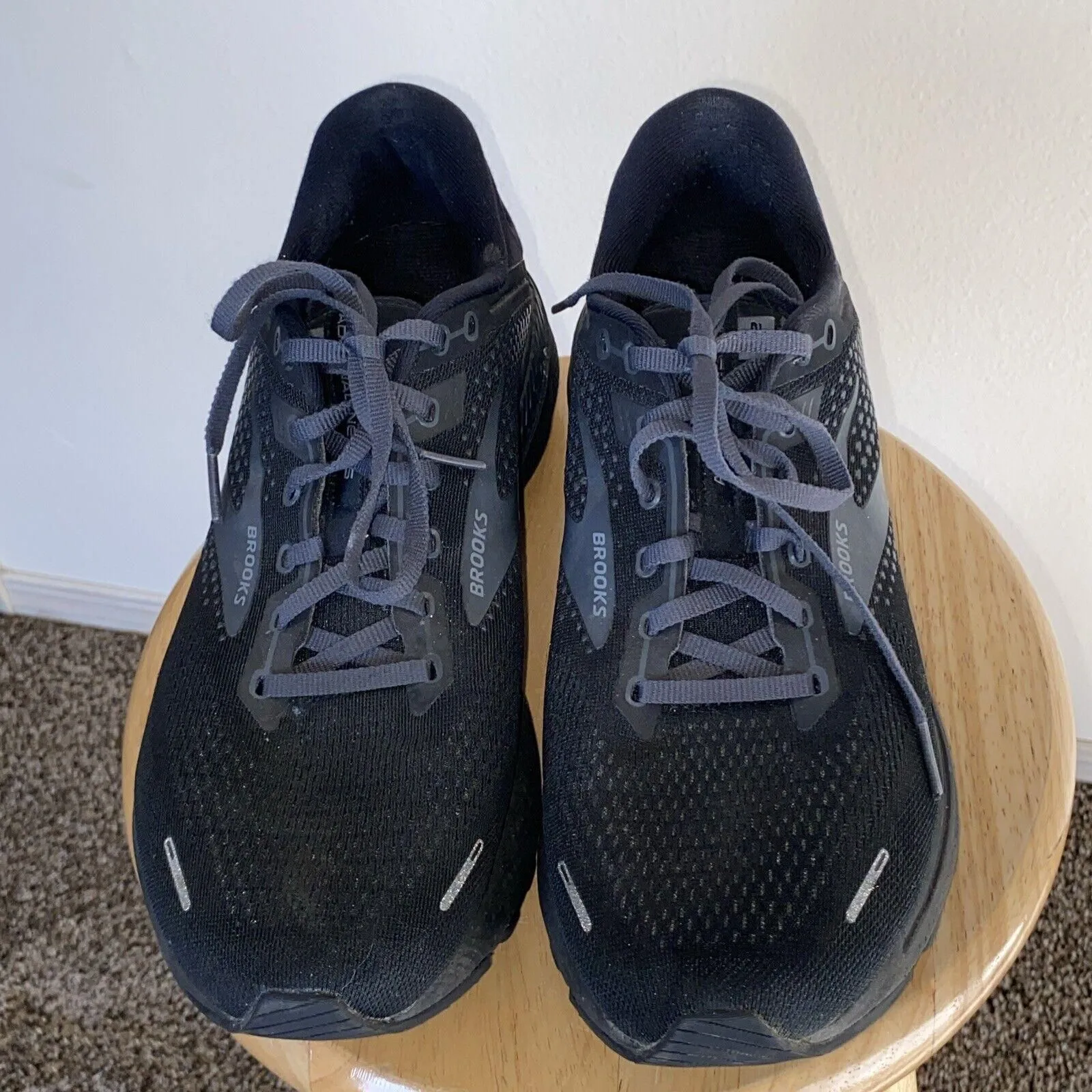 Product image for Brooks Adrenaline GTS 22 Mens Sz 11 Wide (2E) Running Shoes UK Sz 10 Sneakers - used - Brooks