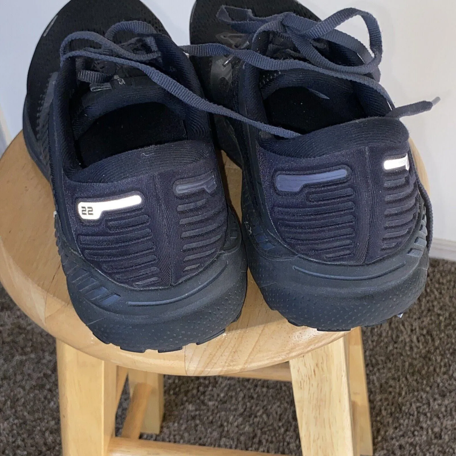 Listing Image Blurred Background