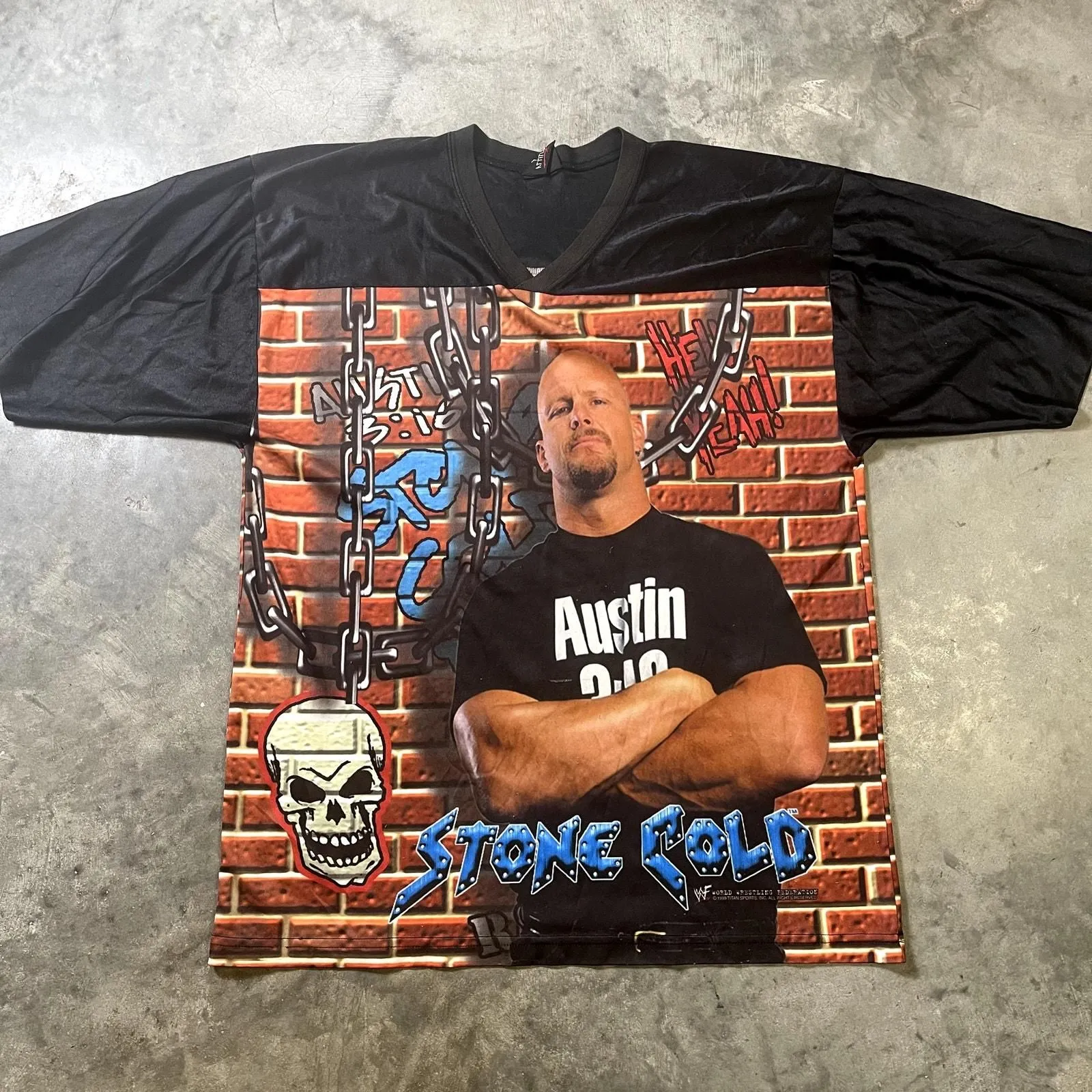 Product image for Vintage WWE Stone Cold Steve Austin T-Shirt - pre-owned---good - ww