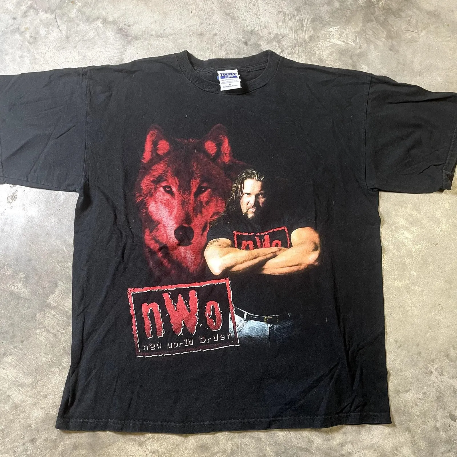 Product image for Vintage Tultex WWE nWo The Wolf Kevin Nash T-Shirt - pre-owned---good - Tultex