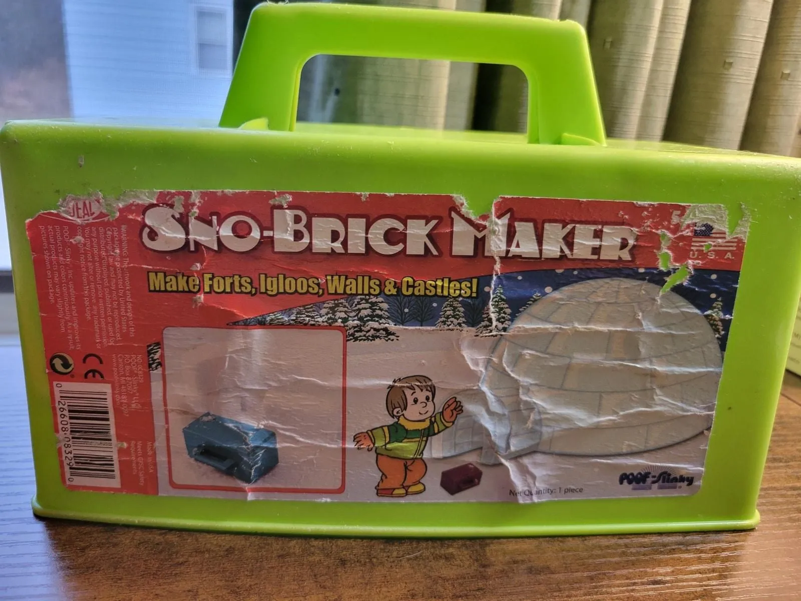 Product image for Vintage Poof-Slinky Green Sno-Brick Maker - Great for Forts, Igloos, Walls snow