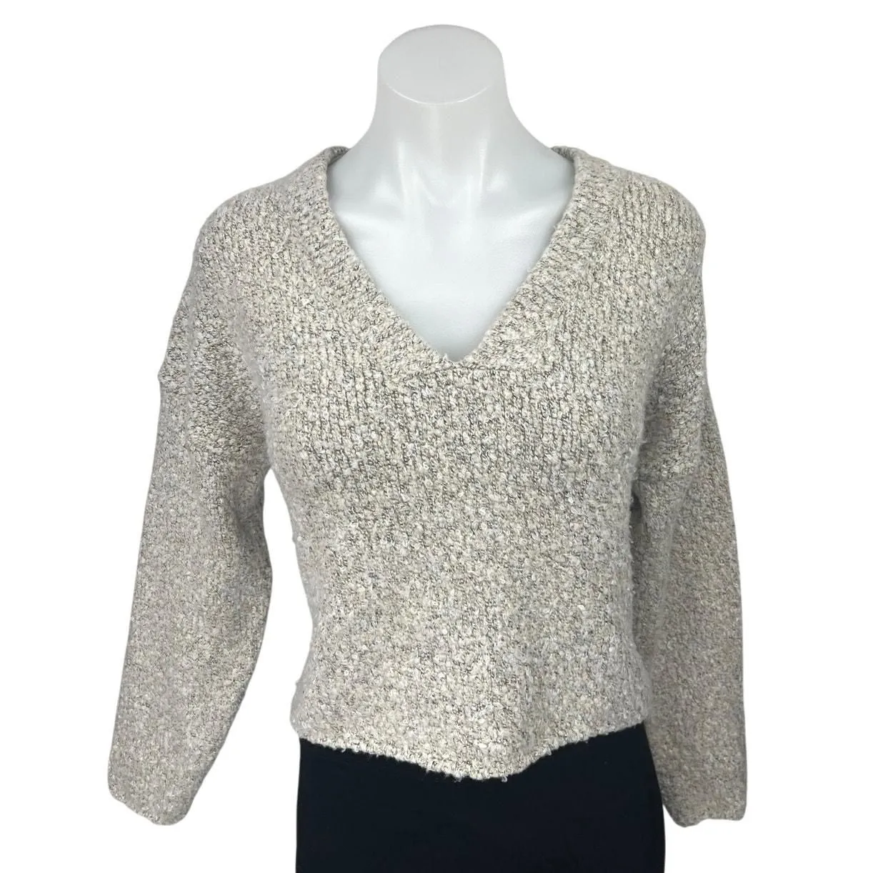 Product image for Urban Outfitters Gray Textured Knit Long Sleeve V Neck Pullover Sweater Top XS - Sweaters - pre-owned---excellent - Urban Outfitters