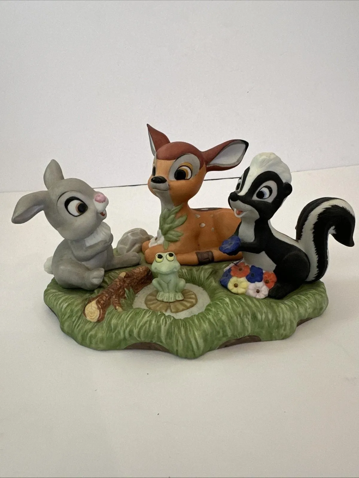 Product image for Vtg Walt Disney Productions Bambi Thumper & Flower with Frog Ceramic Figurine