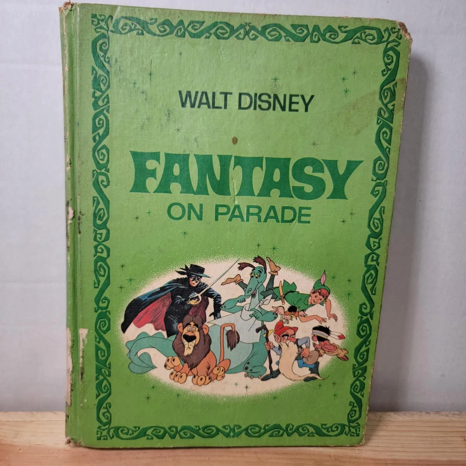 Product image for VINTAGE BOOK Walt Disney Fantasy On Parade hardback (c 1970)