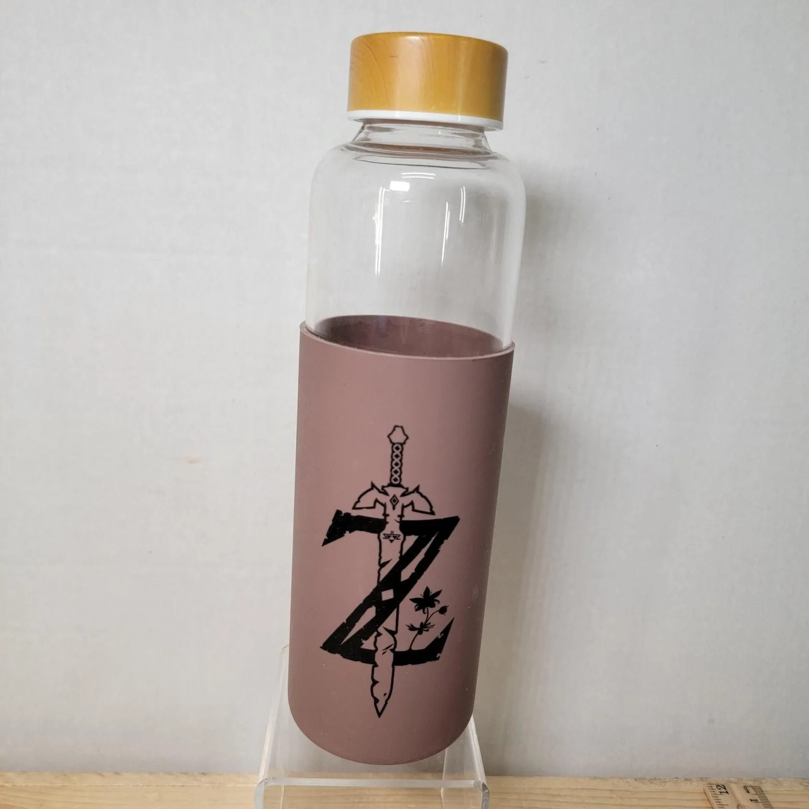 Product image for The Legend Of Zelda Glass Bottle w/ Rubber Grip & Screw On Lid by Culturefly