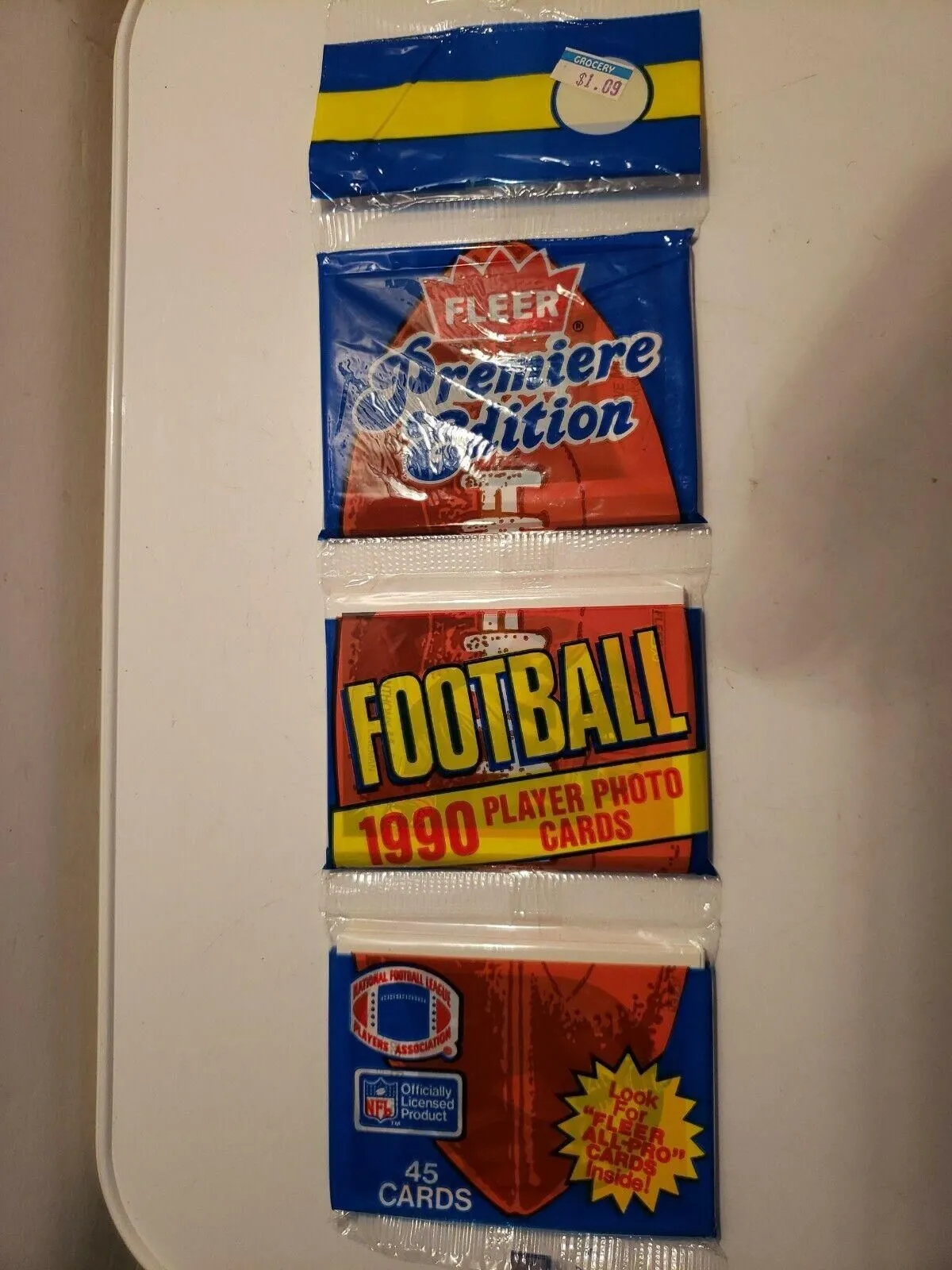 Product image for 1990 Fleer Football 45 Card Factory Sealed Rack Pack - Premier Edition - Maggett