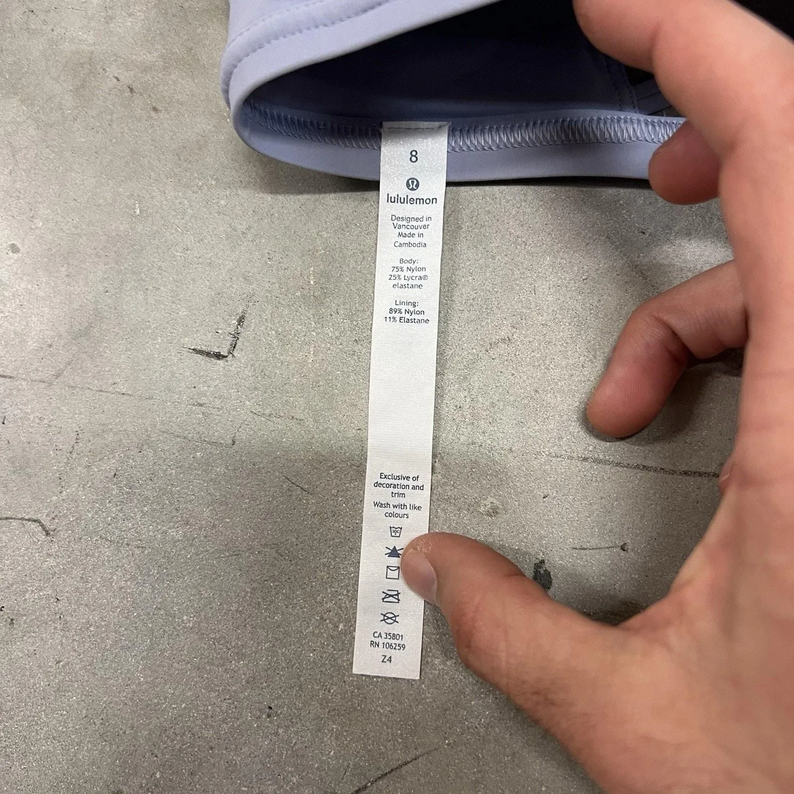 Listing Image Blurred Background