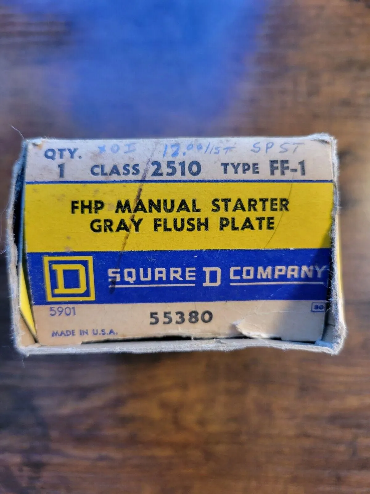 Product image for Square D 55380 - FHP Manual Starter - Gray Flush Plate - Class 2510 Type FF-1