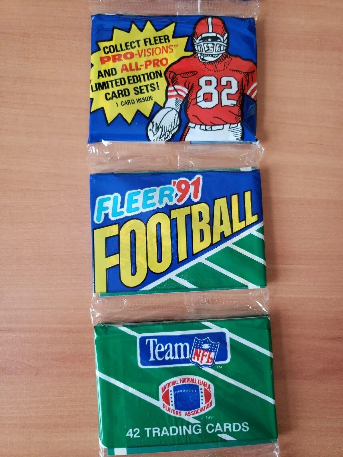 Product image for 1991 Fleer Football Rack Pack - #20 Jerry Rice All Pro & 396 Bruce Smith Hitters