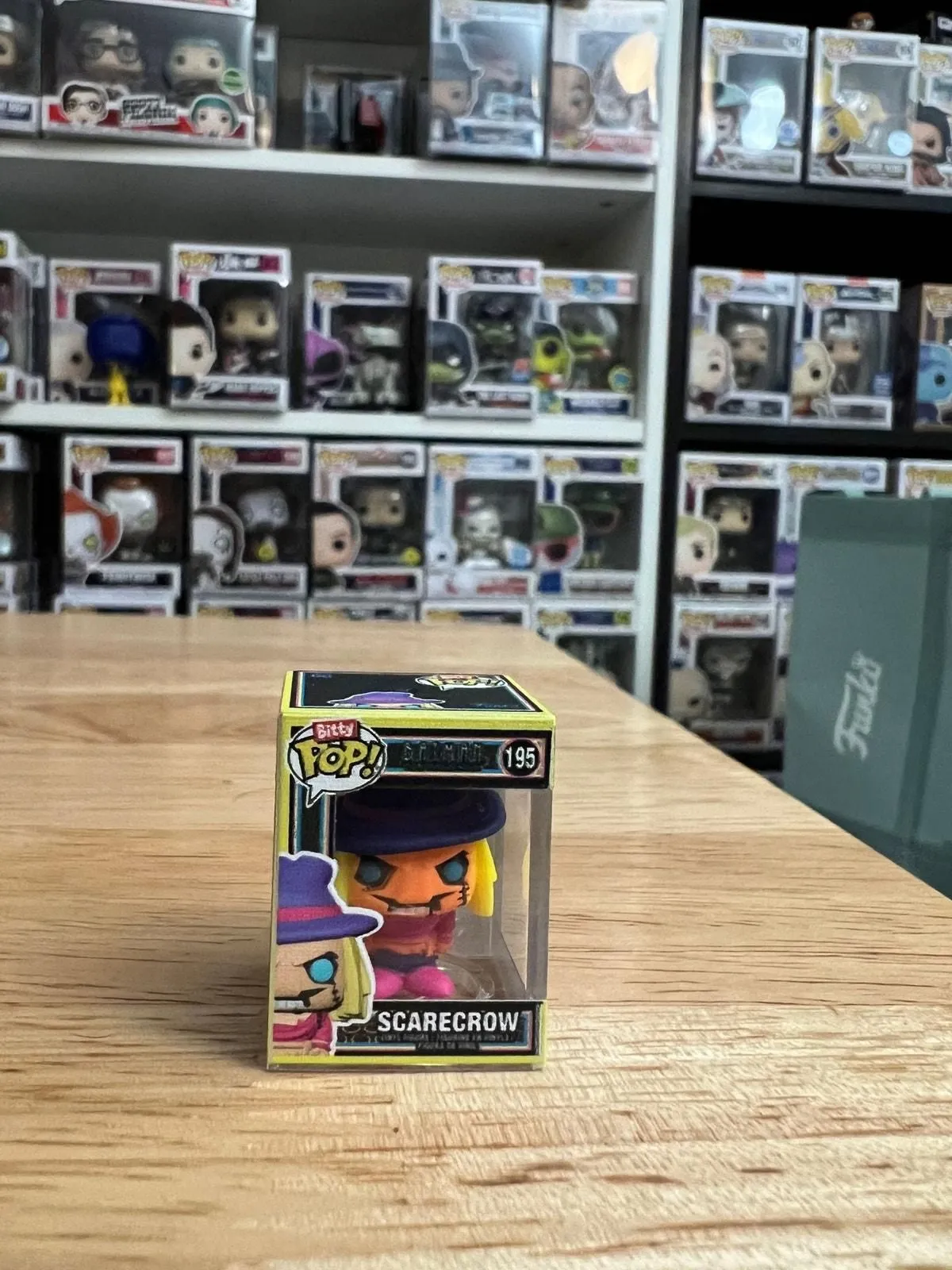 Product image for ONLY 4000 PIECES LE BLACKLIGHT Scarecrow Bitty Funko Pop #195 Batman DC Comics