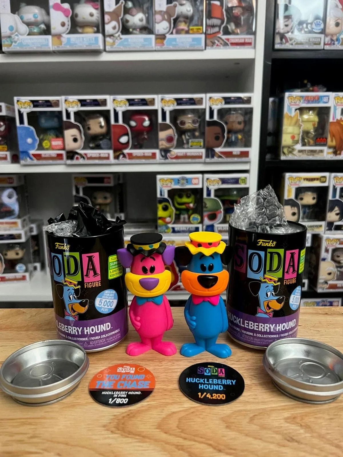 Product image for CHASE BUNDLE LIMITED EDITION BLACKLIGHT Huckleberry Hound Funko Sodas Cartoon LE