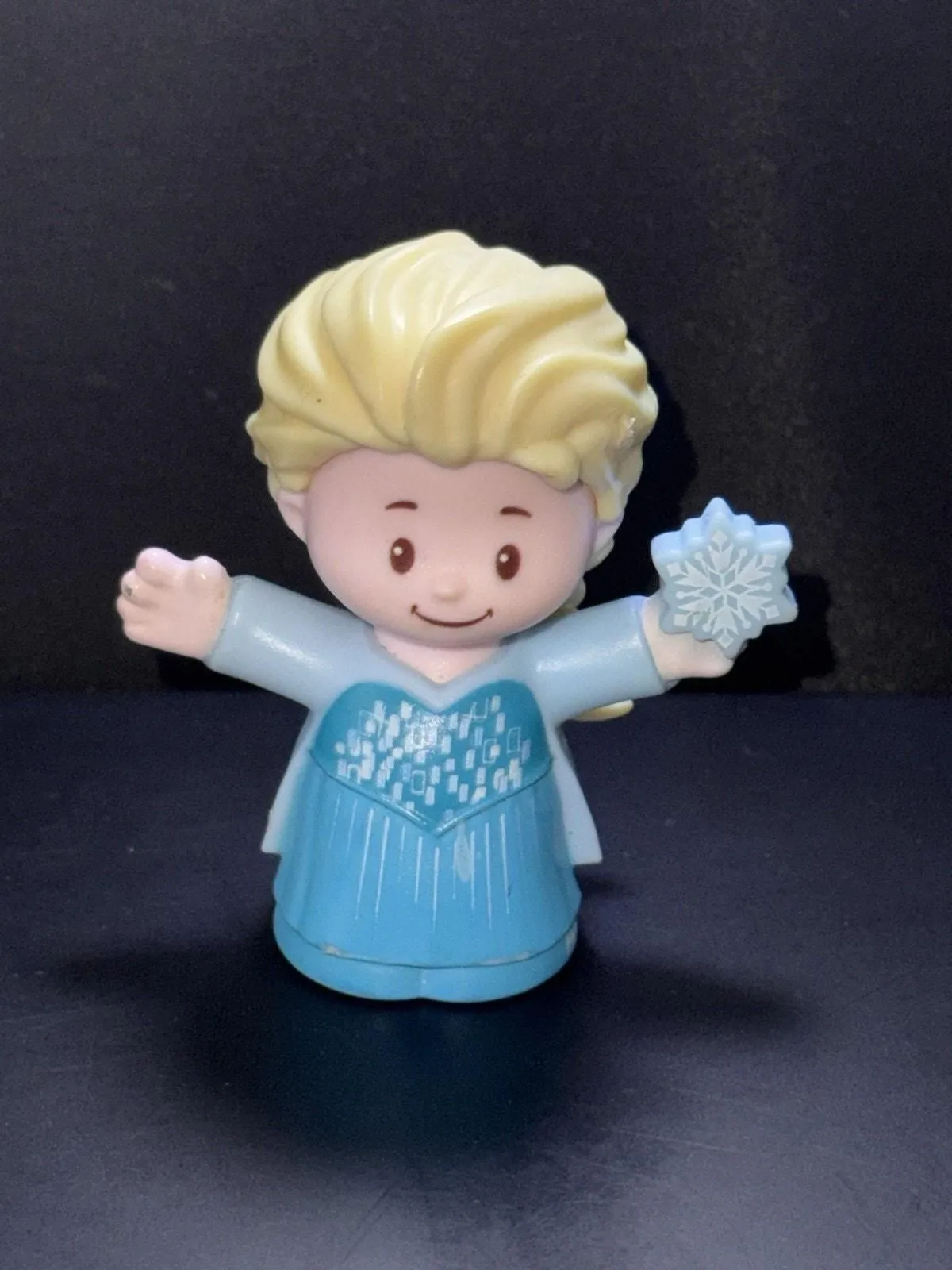 Product image for Fisher Price Little People Figure Princess Elsa - Disney Frozen