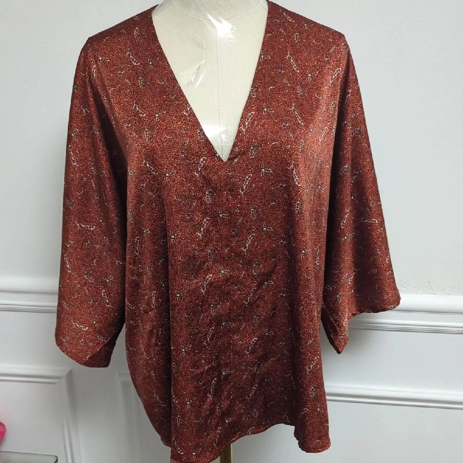 Product image for Banana Republic Red Dolman Sleeve Blouse - pre-owned---good - Banana Republic