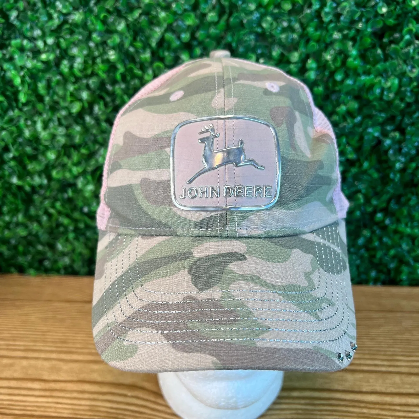 Product image for John Deere Tractor Girl Pink with Camo Mesh Snapback Hat Cap  - pre-owned---good - John Deere