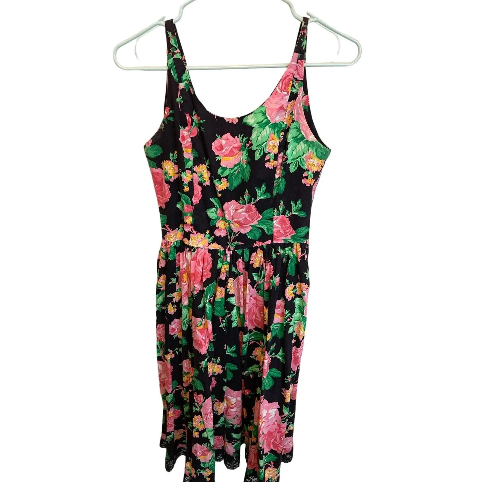 Product image for Vintage 90's Floral Cottage Tank Midi Length Lace Trim Dress Size  - pre-owned---good - American Vintage