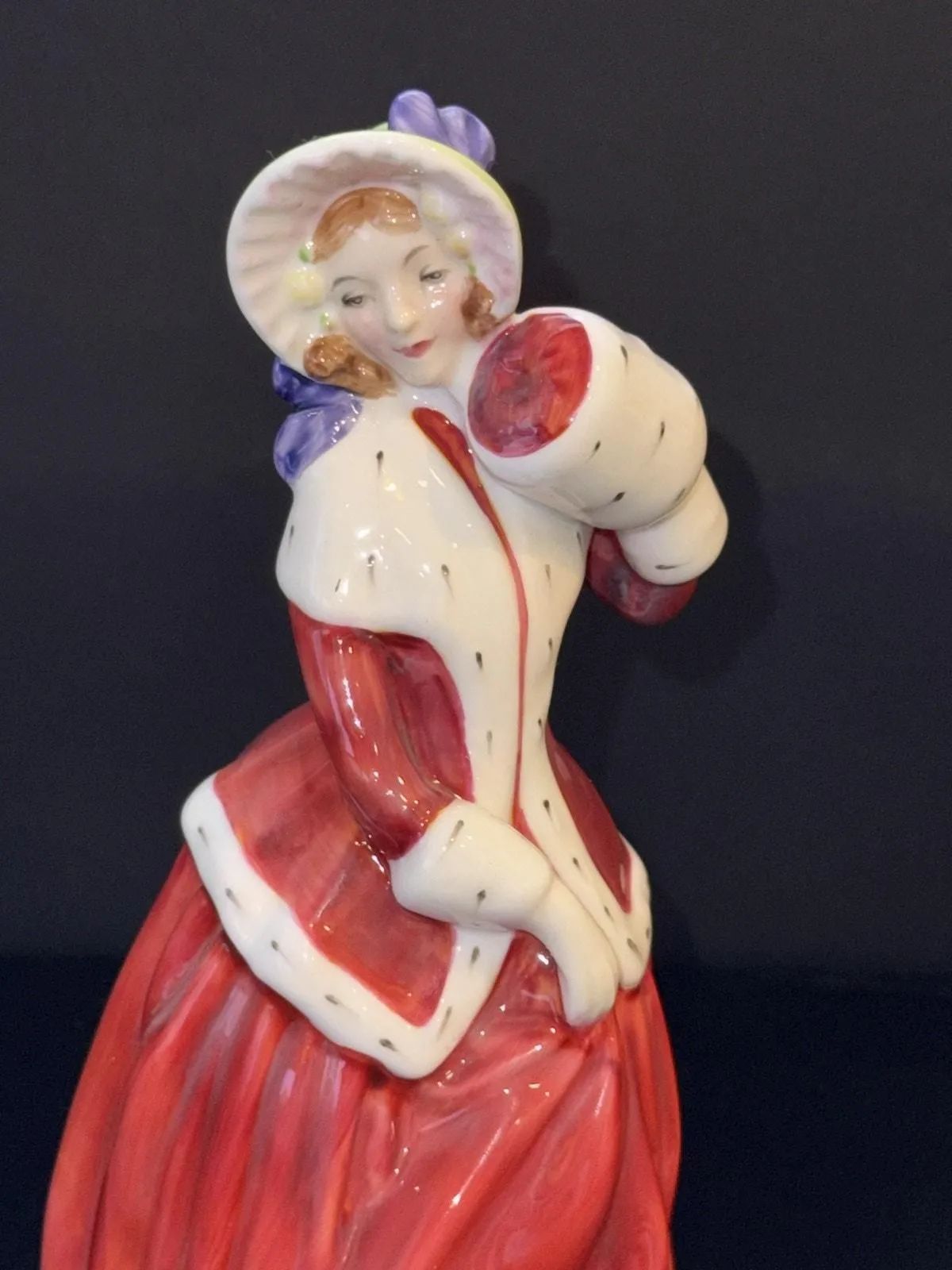 Product image for Royal Doulton England "CHRISTMAS MORN" HN 1992 Figurine