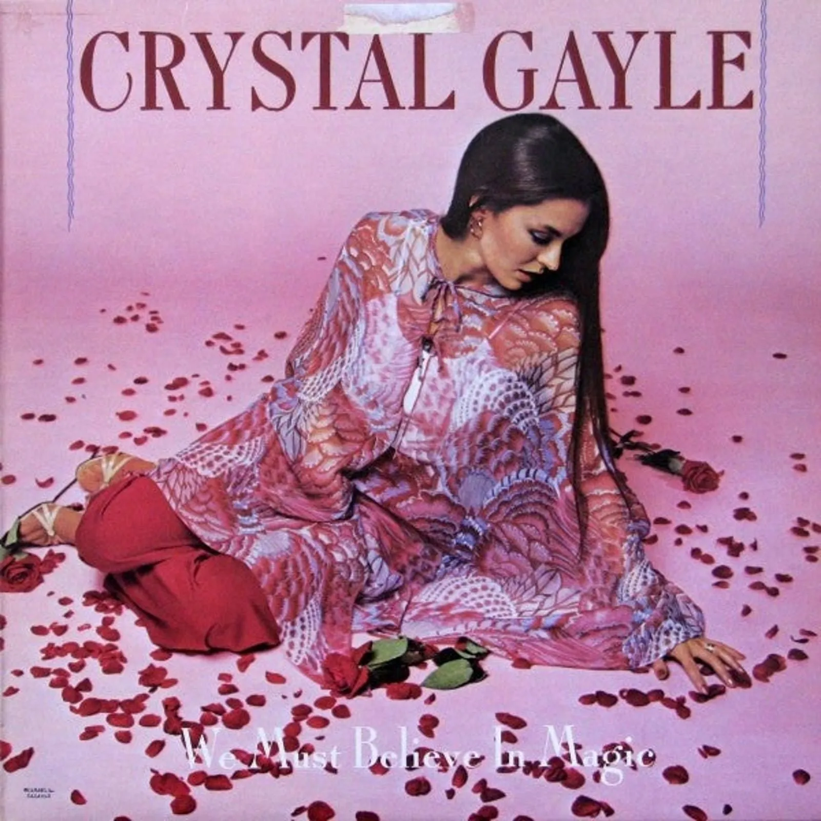 Product image for Crystal Gayle - We Must Believe In Magic (LP, Album, Ter) - good-g-