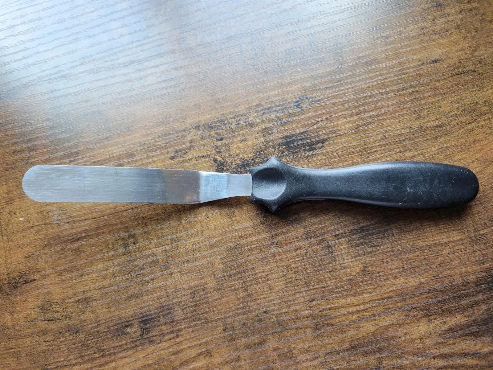 Product image for Vintage Wilton Comfort Grip Frosting Spatula - 9" - Black - Japan - pre-owned---good
