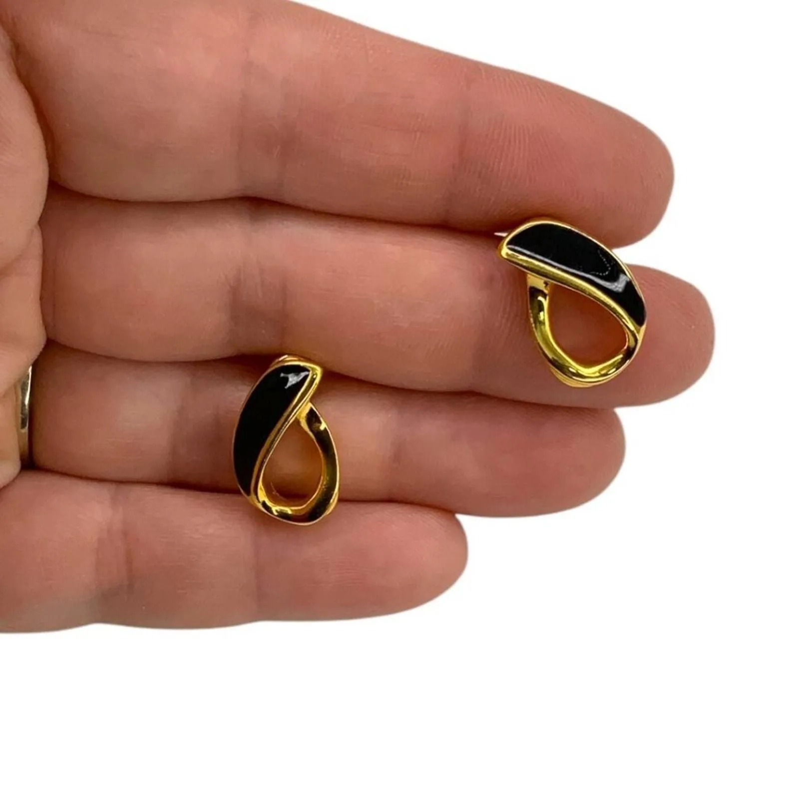 Product image for Vintage Trifari Black Gold Tone Loop Post Earrings - pre-owned---good