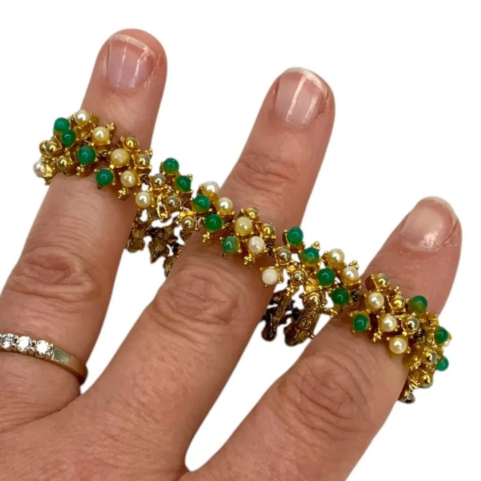Product image for ART Vintage Bracelet Green White Gold Tone - pre-owned---good
