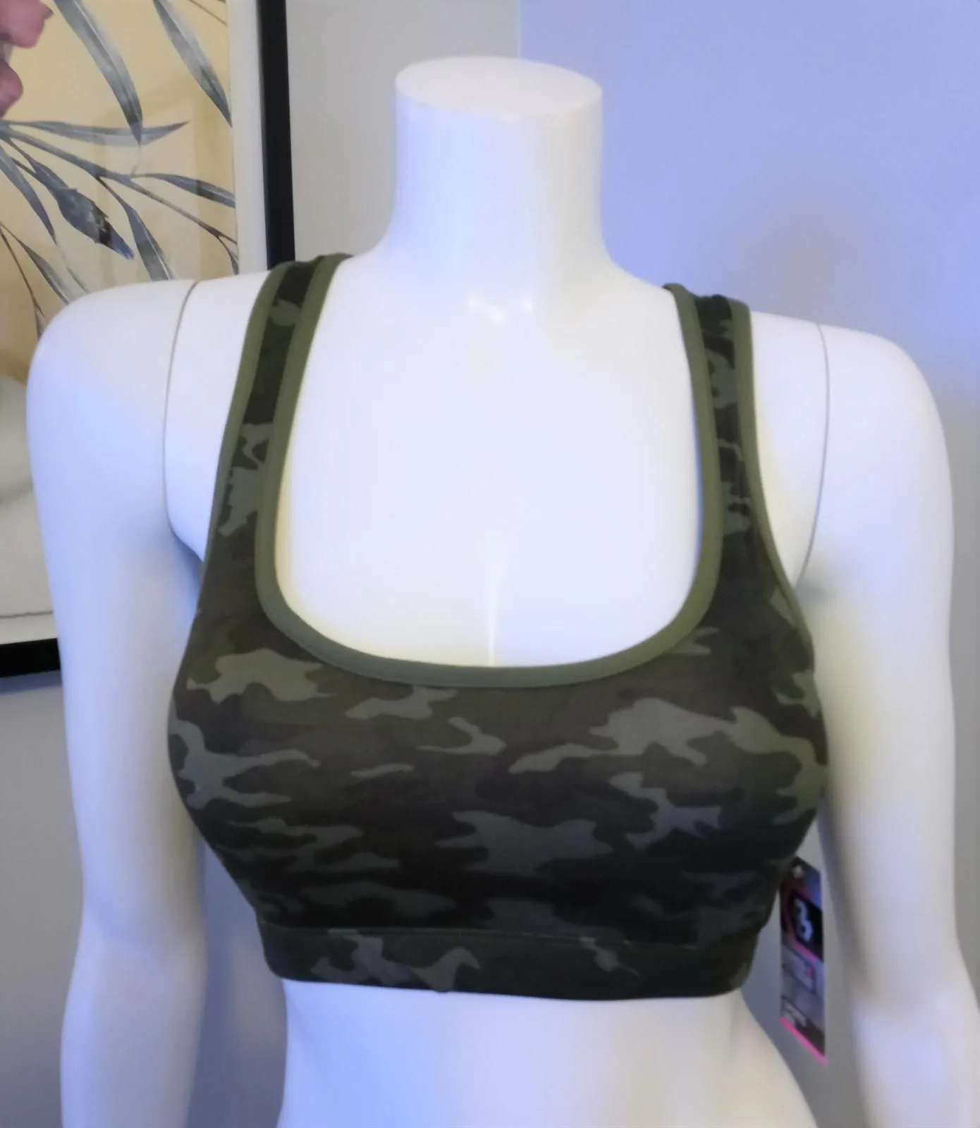 Product image for Bra Camouflage Fitness Sports Bra (Size Medium) - new-with-tags - Select