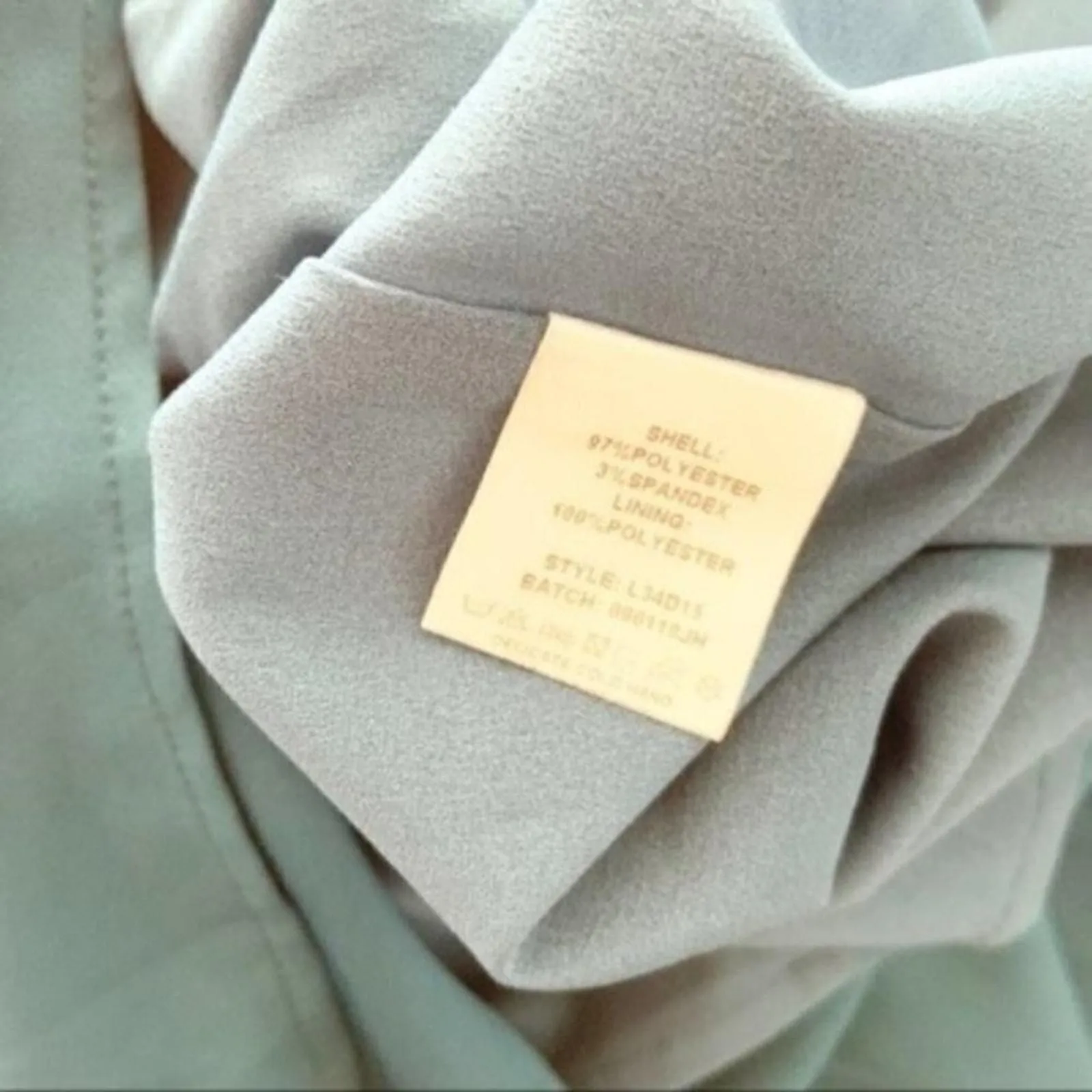 Listing Image Blurred Background