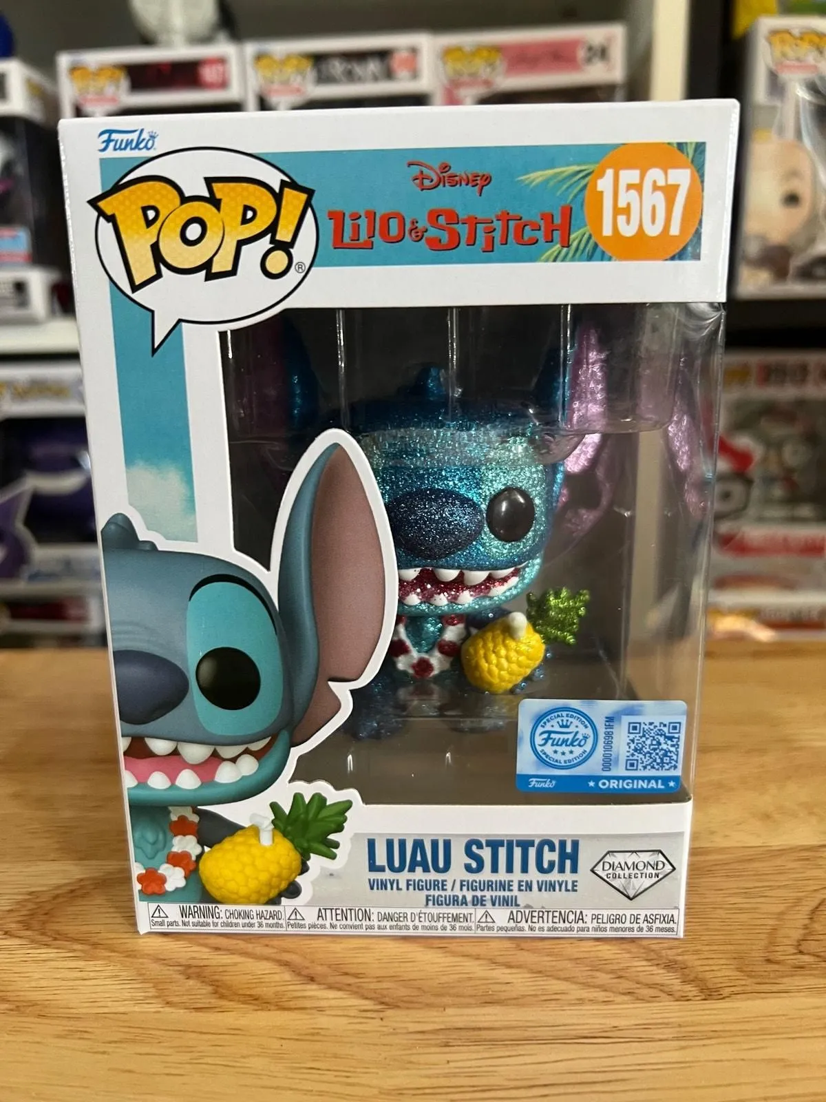 Product image for IN HAND NEW HOLLYWOOD EXC DIAMOND GLITTER LE Luau Stitch Funko Pop #1567 Disney