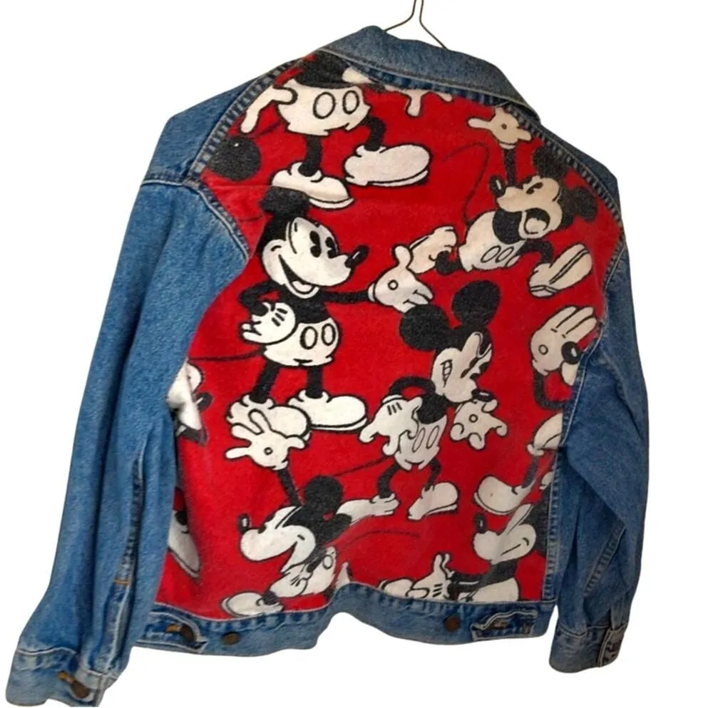 Product image for Levi's Mickey Mouse Disney Denim Jacket With Souvenir Pins Medium 12/14 Vtg READ - pre-owned---good - Levis