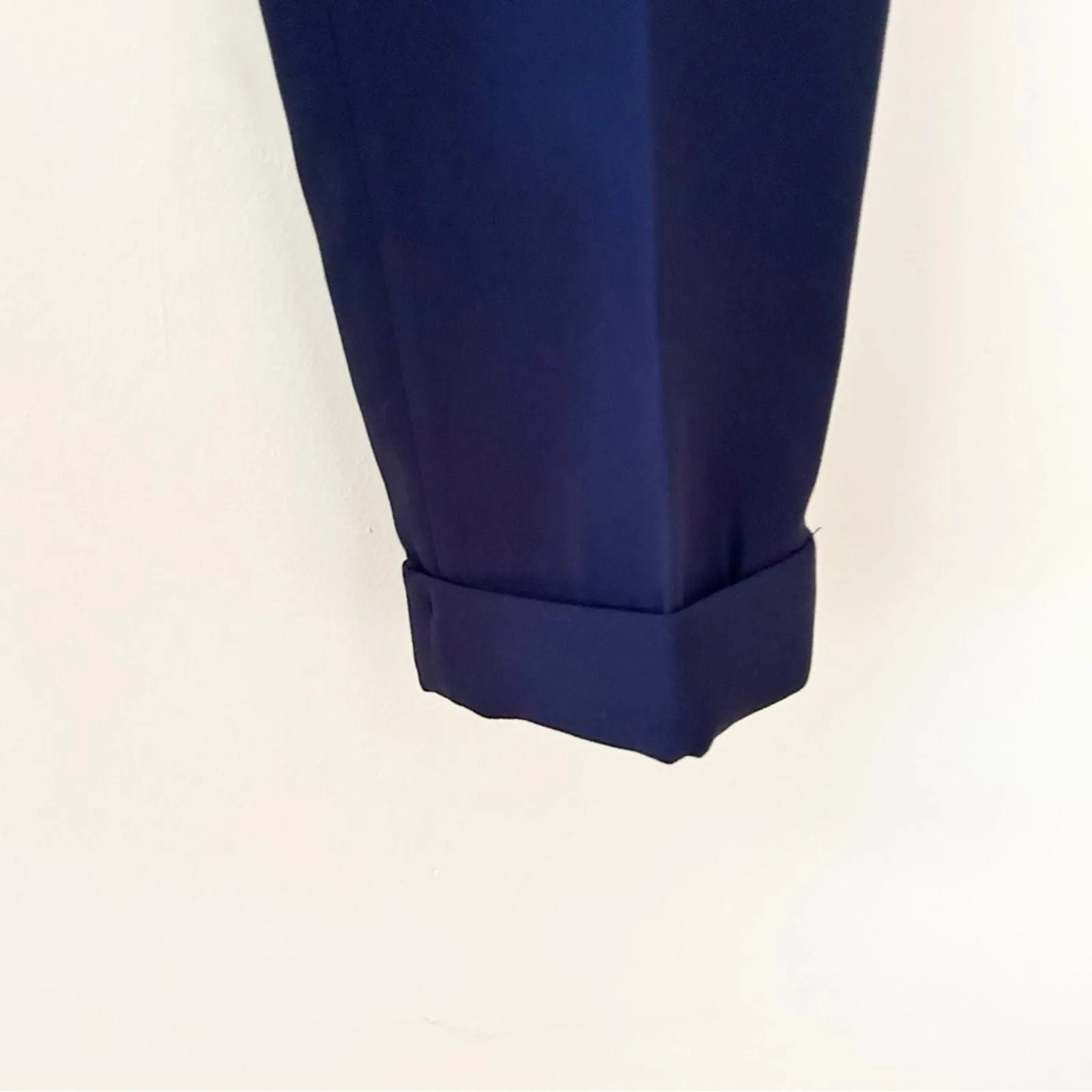 Listing Image Blurred Background