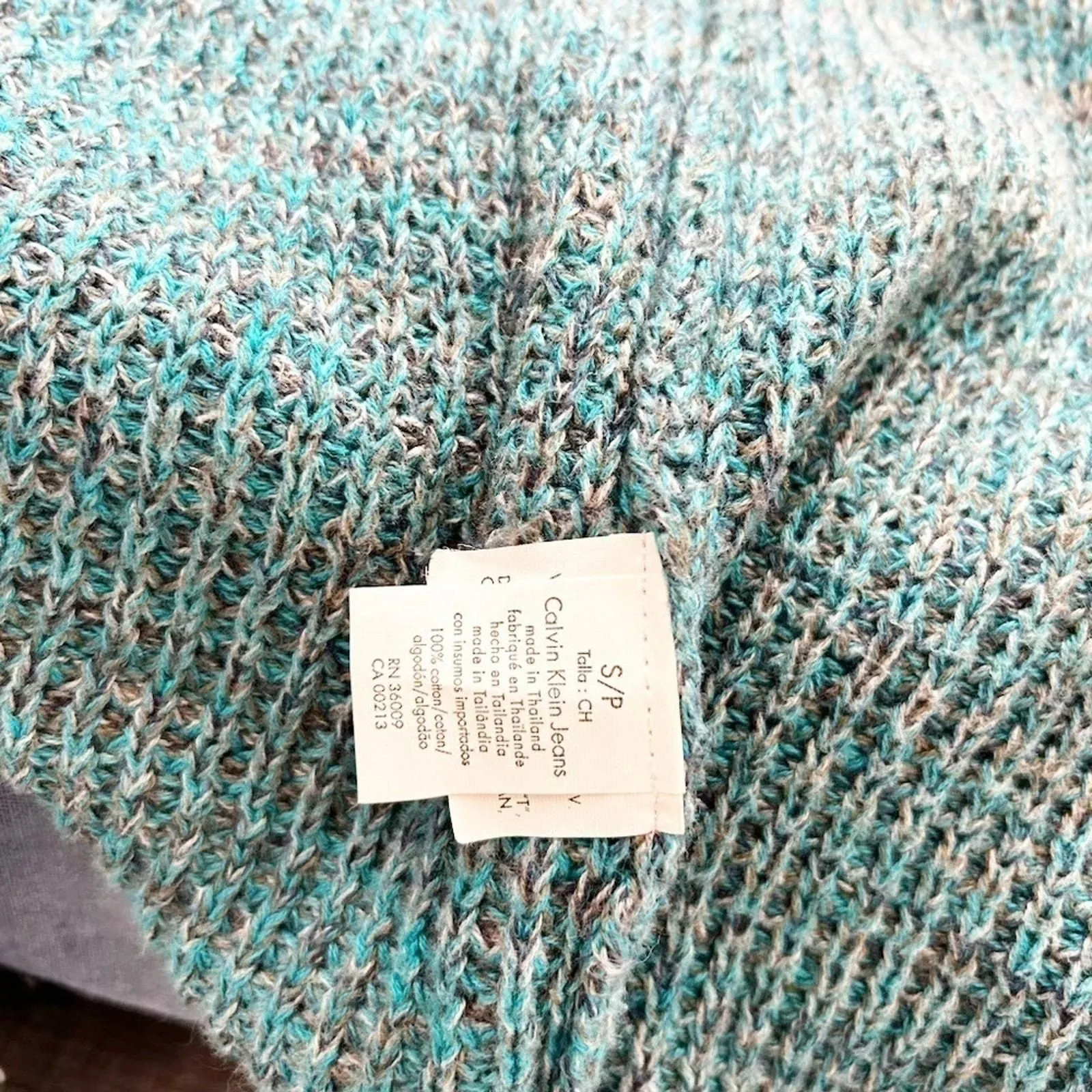 Listing Image Blurred Background