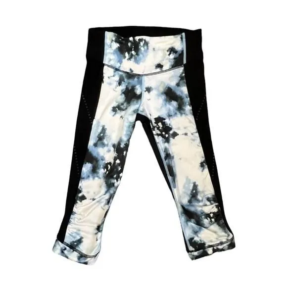 Product image for 🎉HP Lululemon Athletica Blue Tie-Dye Capri Leggings - Size 4
