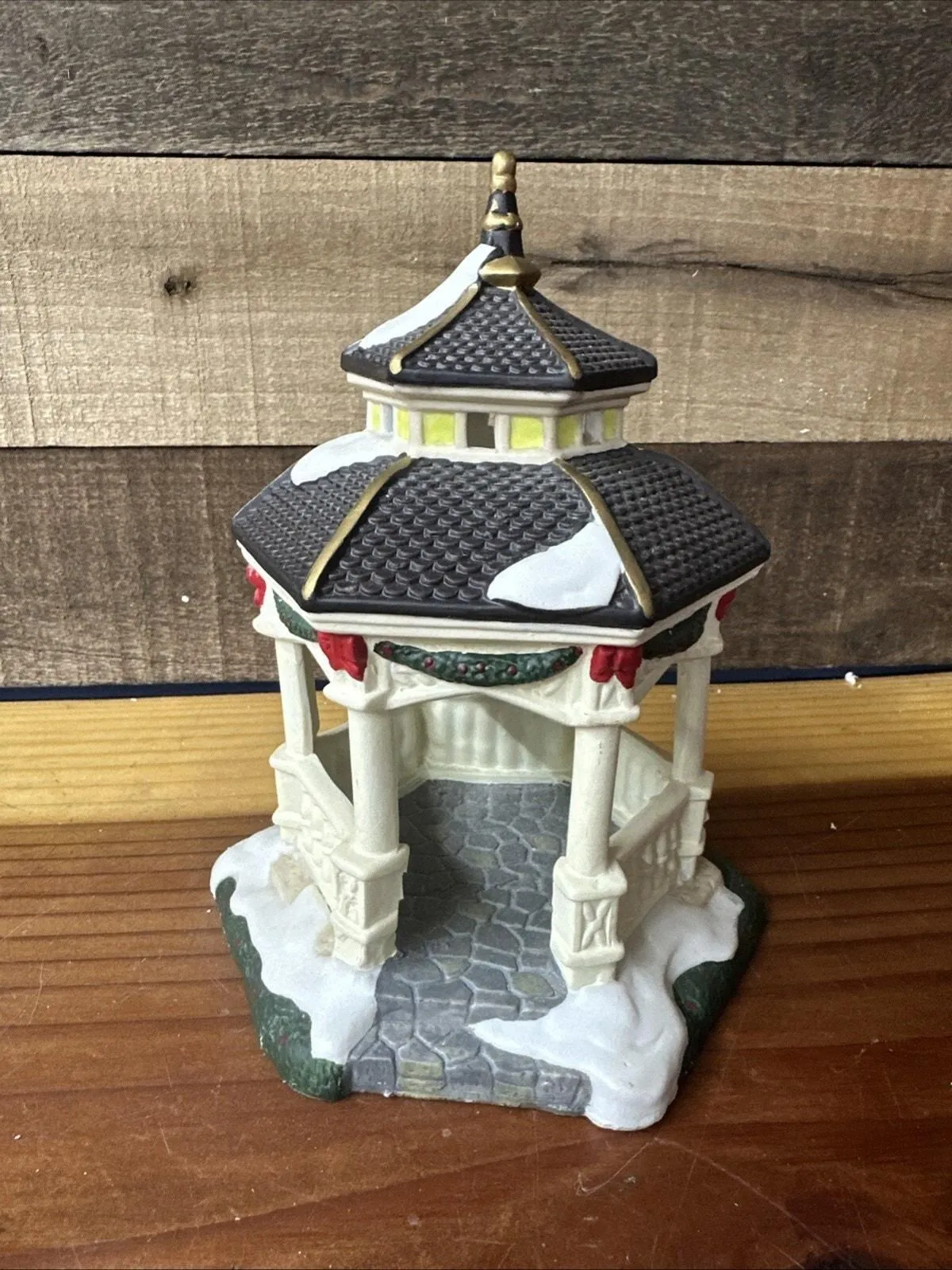 Product image for Vintage St. Nicholas Square The Village Collection Gazebo Porcelain 1998 In Box