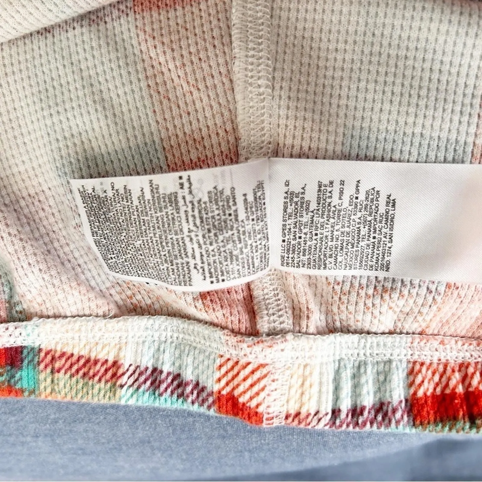 Listing Image Blurred Background
