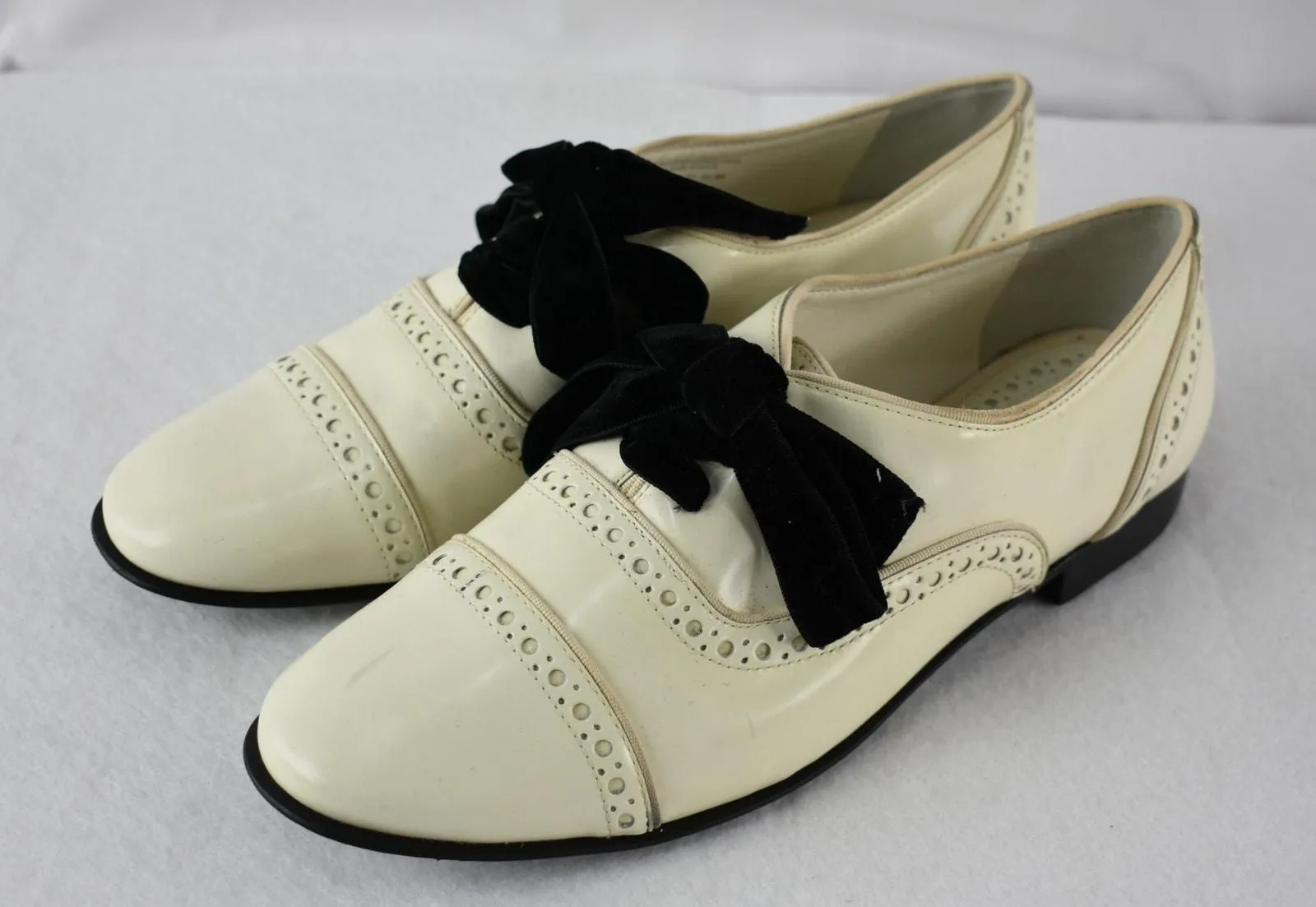 Product image for Tory Burch Haverport Oxford Shoes Women's Sz 9M  - Cream - 199 - Oxford - 9 - new-with-defects - Tory Burch