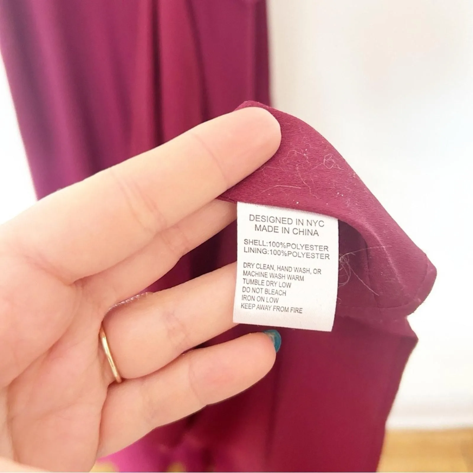 Listing Image Blurred Background