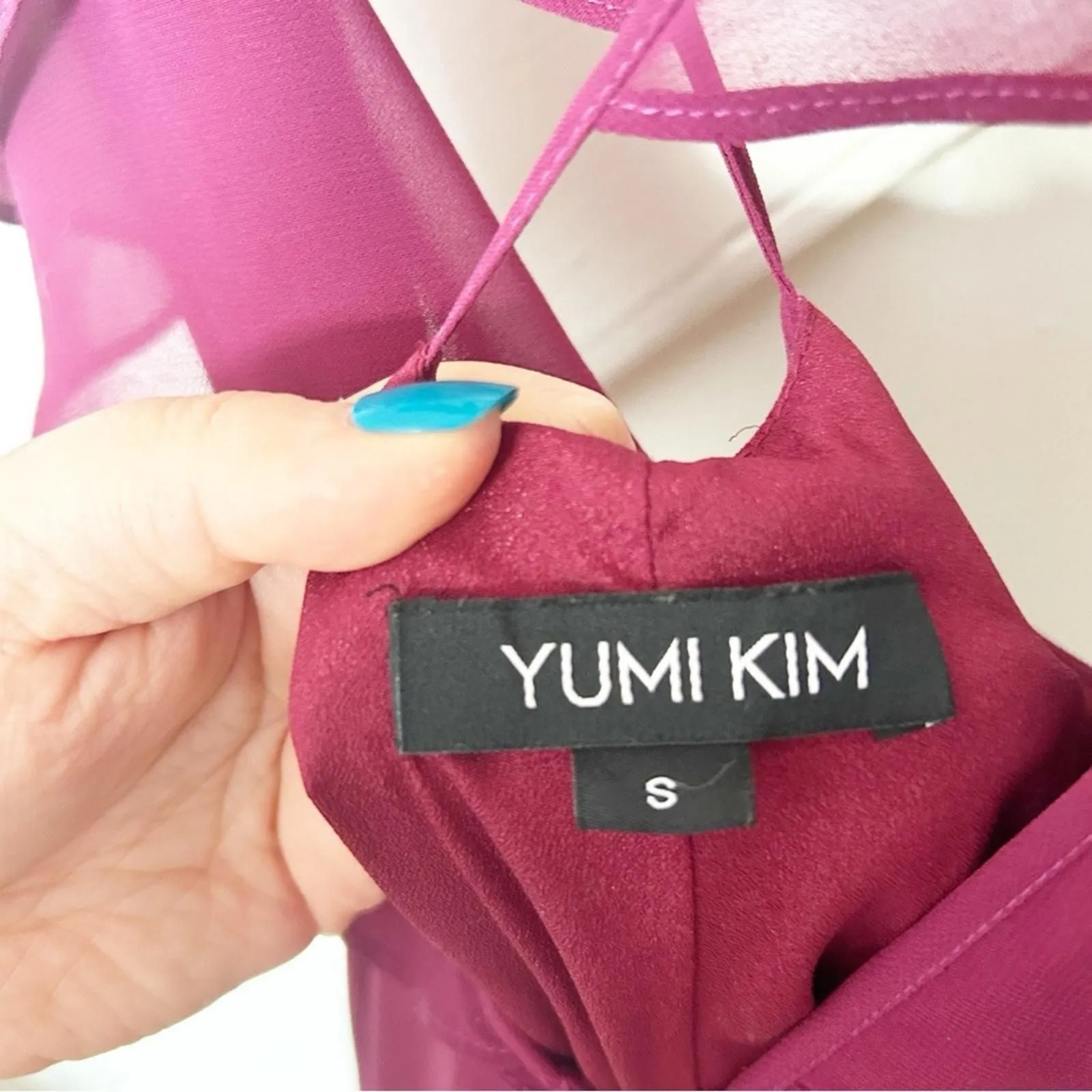 Listing Image Blurred Background