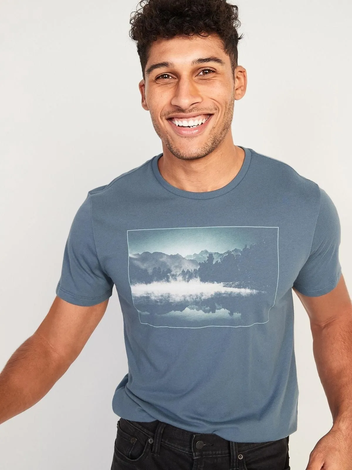 Product image for Old Navy Mens Graphic T-Shirt Blue Soft Wash Crewneck Casual Size S Small - S - Tops - pre-owned---excellent - Old Navy