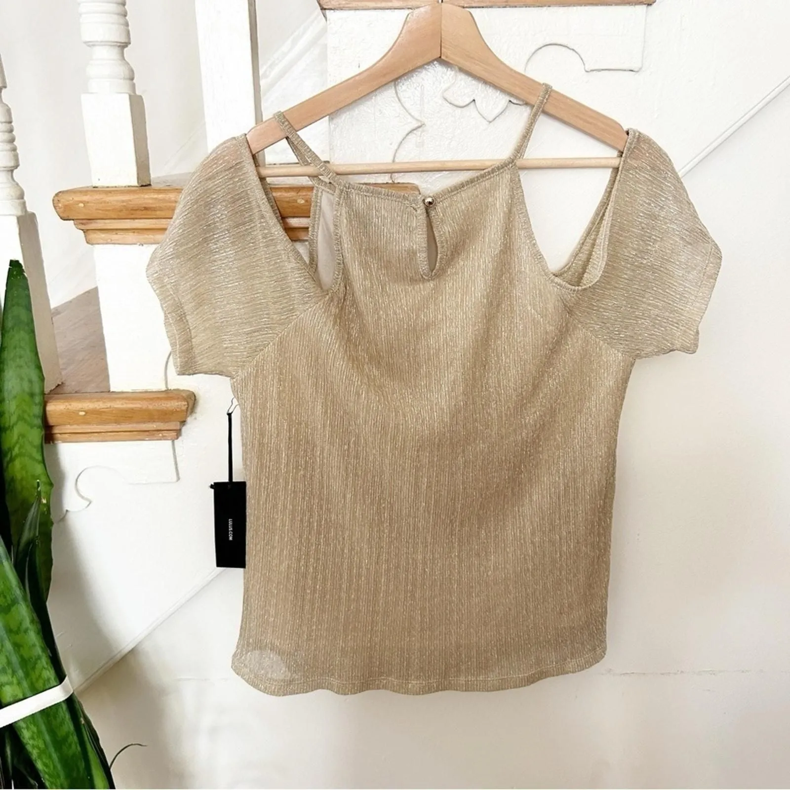 Listing Image Blurred Background