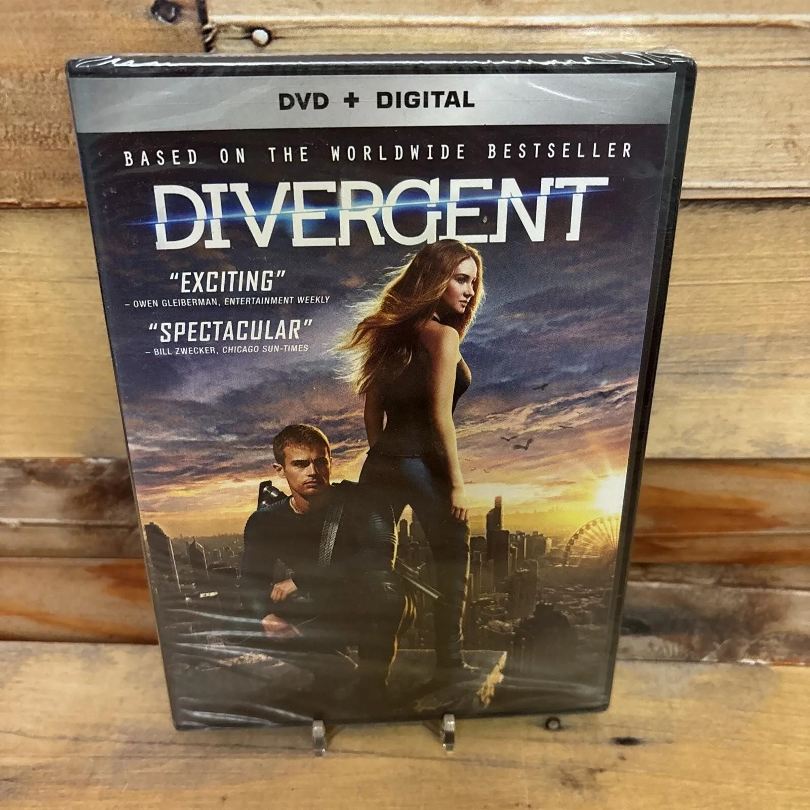 Product image for Divergent DVD New / Sealed