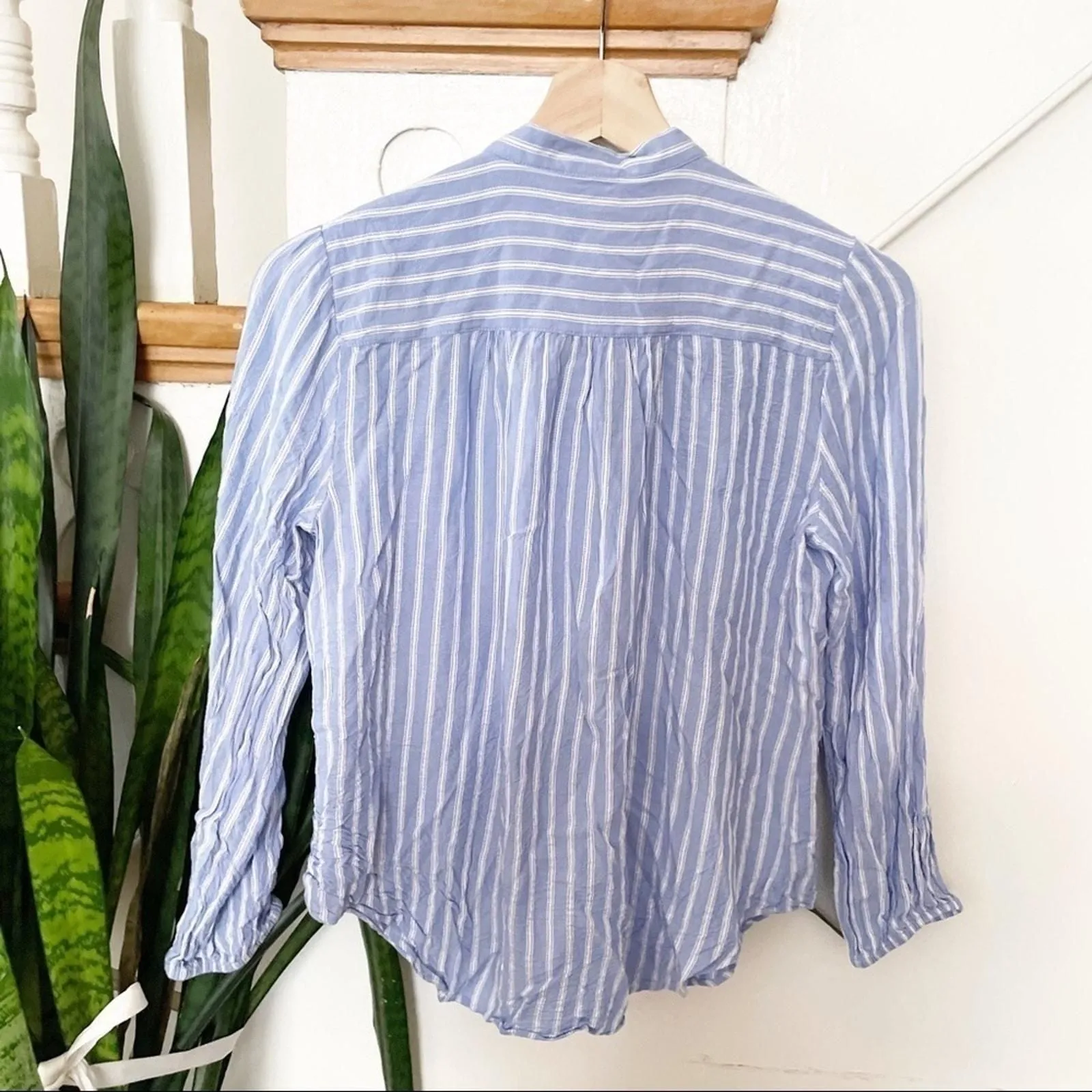 Listing Image Blurred Background