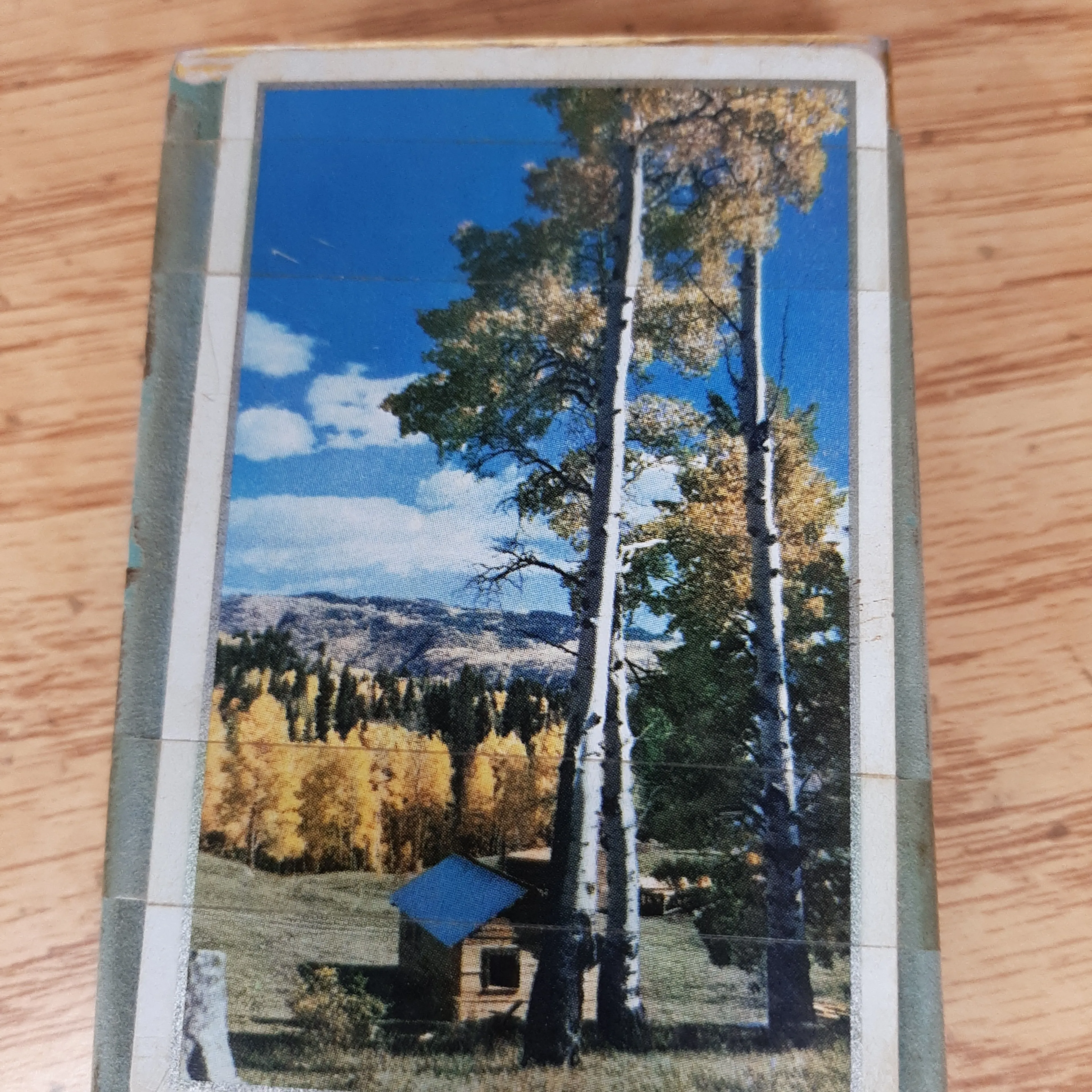 Listing Image Blurred Background