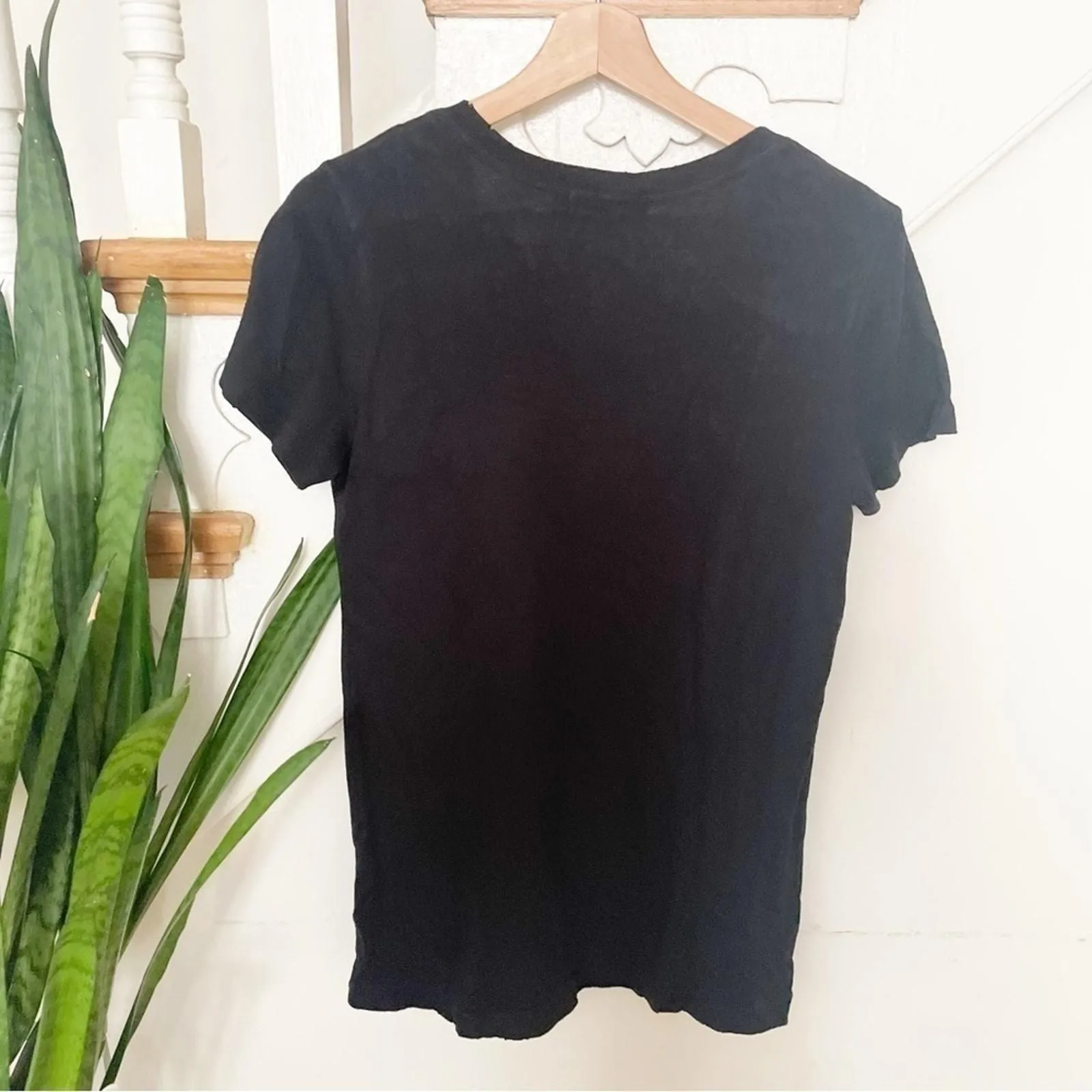 Listing Image Blurred Background