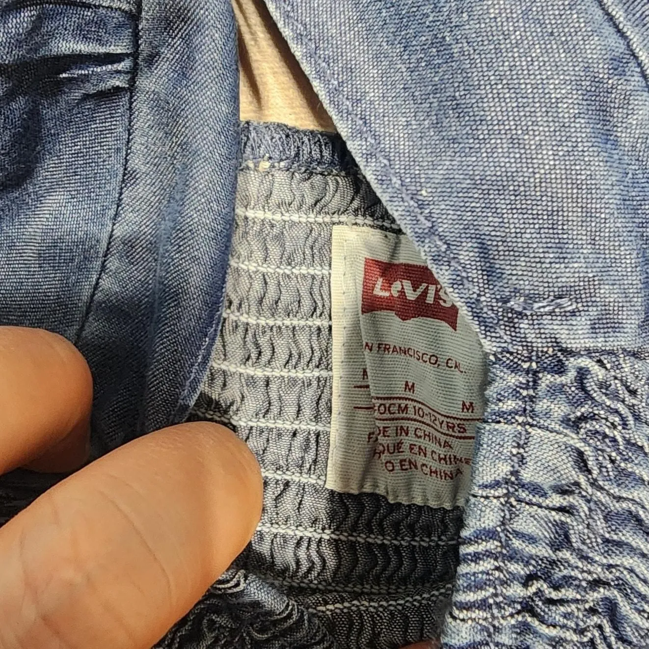 Listing Image Blurred Background
