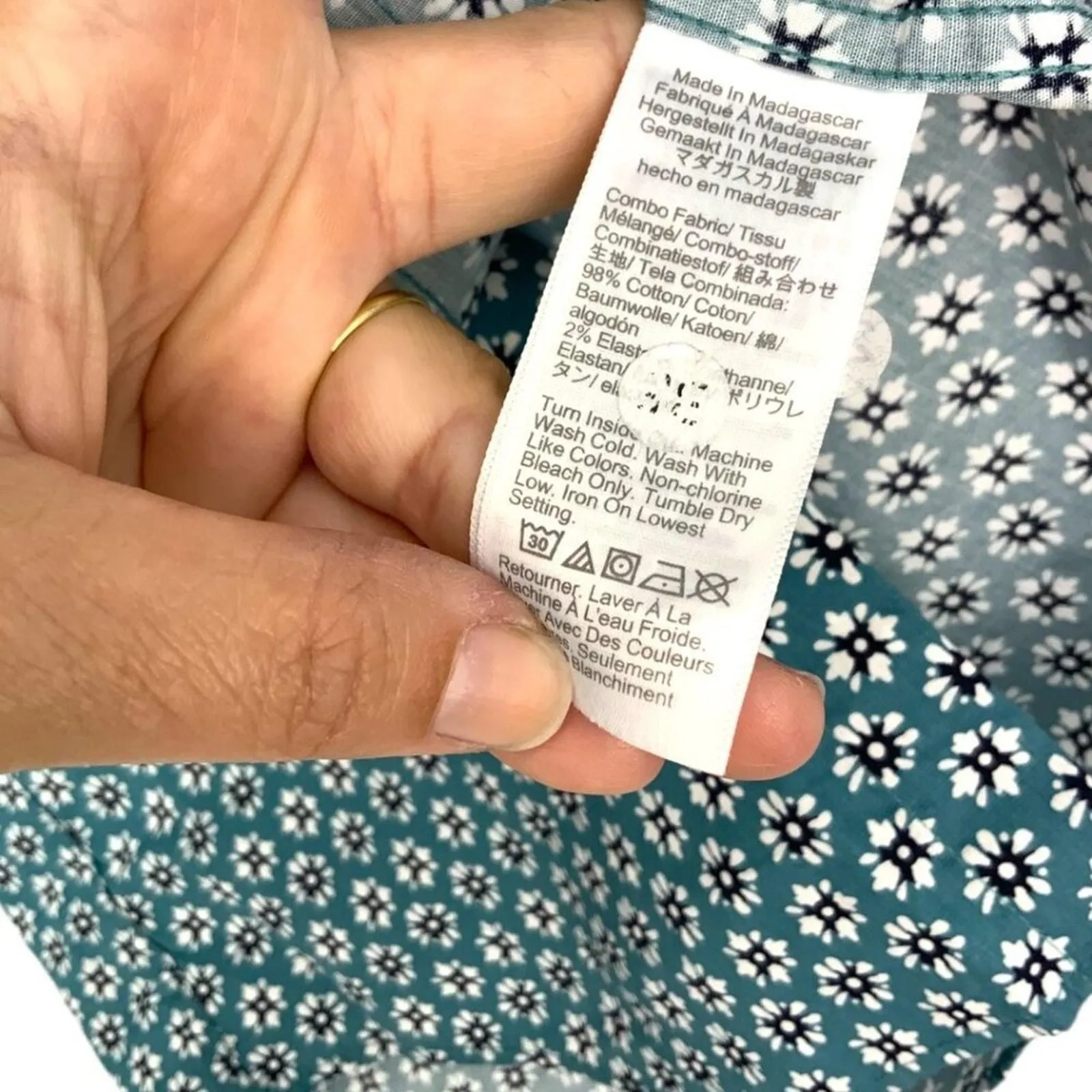 Listing Image Blurred Background