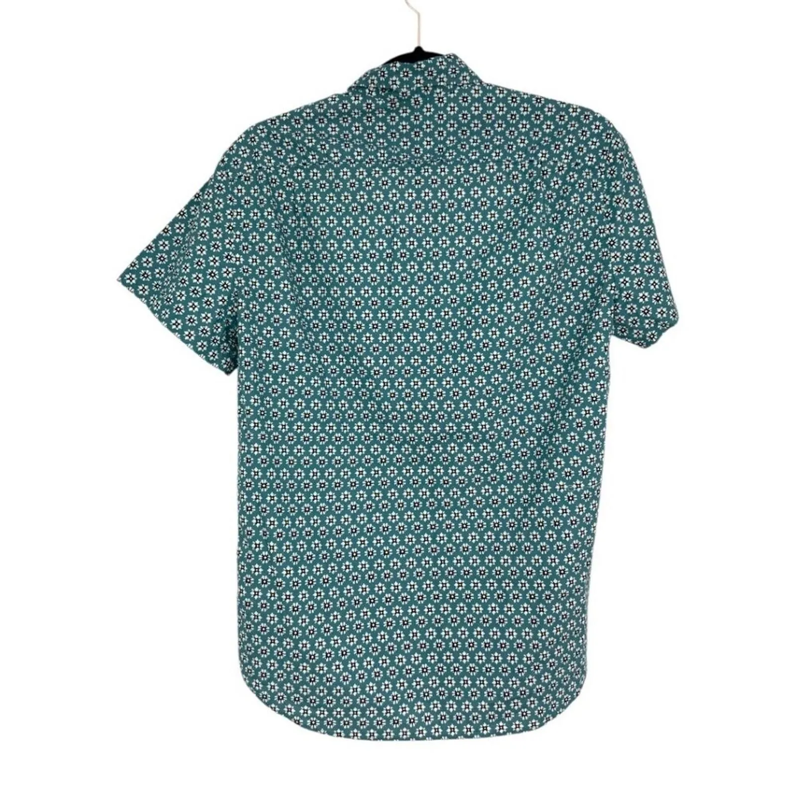 Listing Image Blurred Background